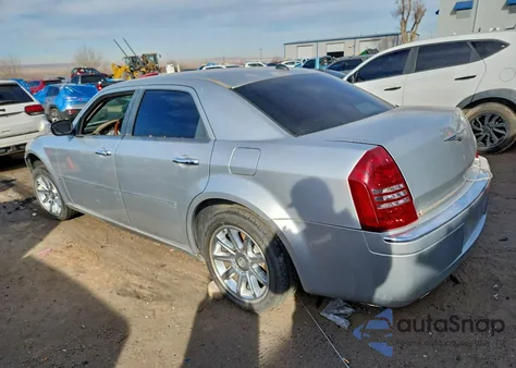 2005 Chrysler 300C from USA, damaged, VIN 2C3AA63H15H522729